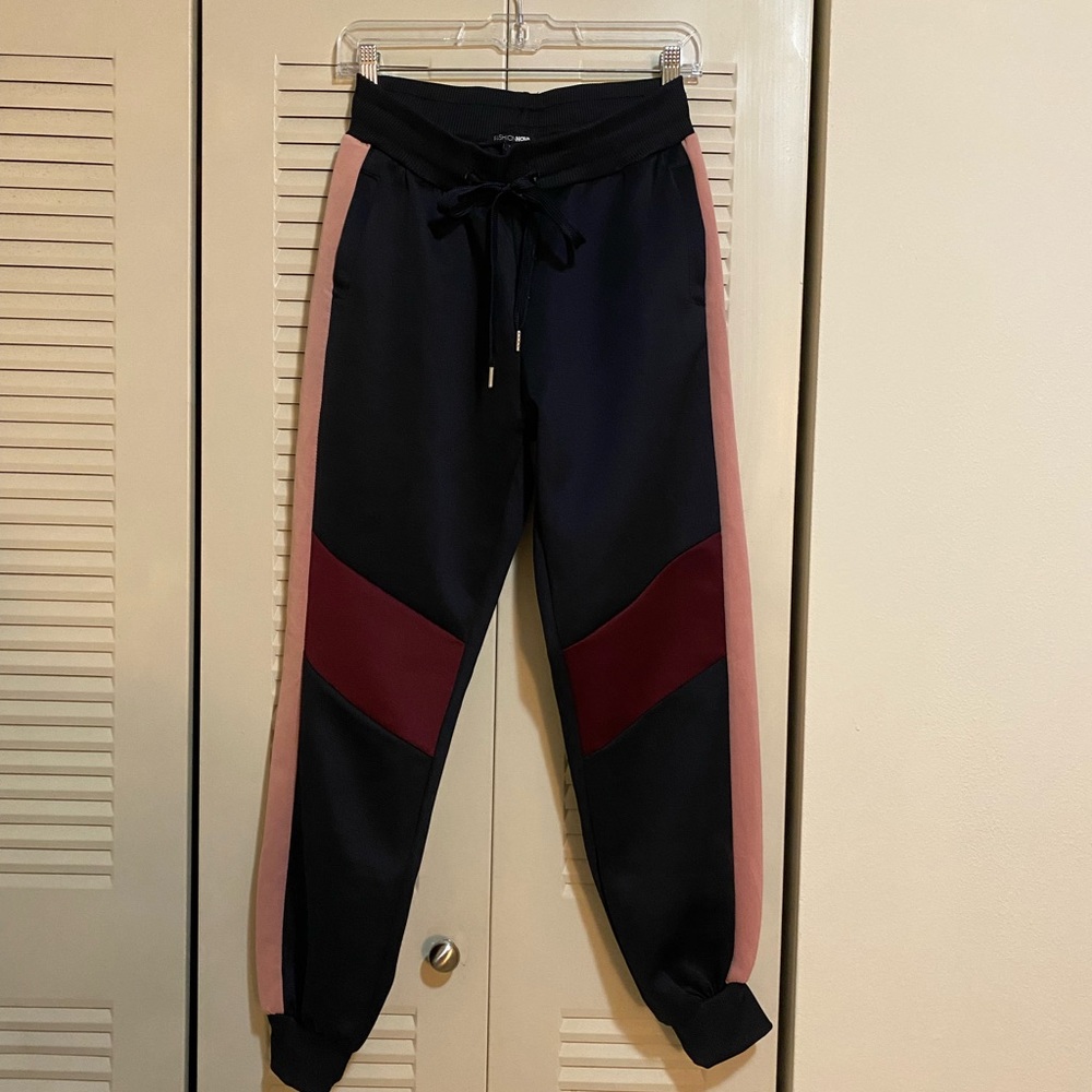 Fashion Nova Joggers - Size M - Good condition